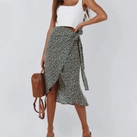 Princess Polly Green and White Floral Wrap Midi Skirt - Picture 1 of 6